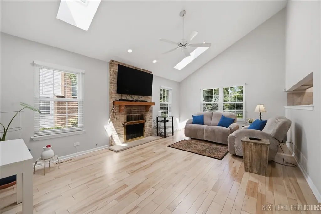 2755 Bluewater Circle Naperville IL 60564