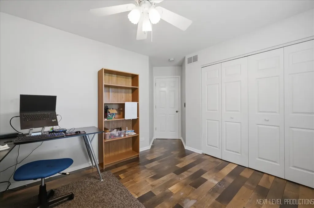 2755 Bluewater Circle Naperville IL 60564