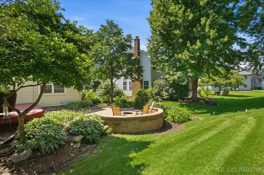 2755 Bluewater Circle Naperville IL 60564