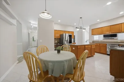 2755 Bluewater Circle Naperville IL 60564