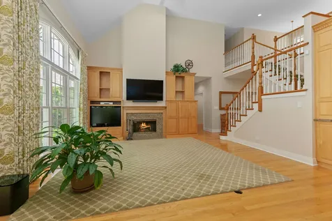 1741 Stanford Court Lake Forest IL 60045