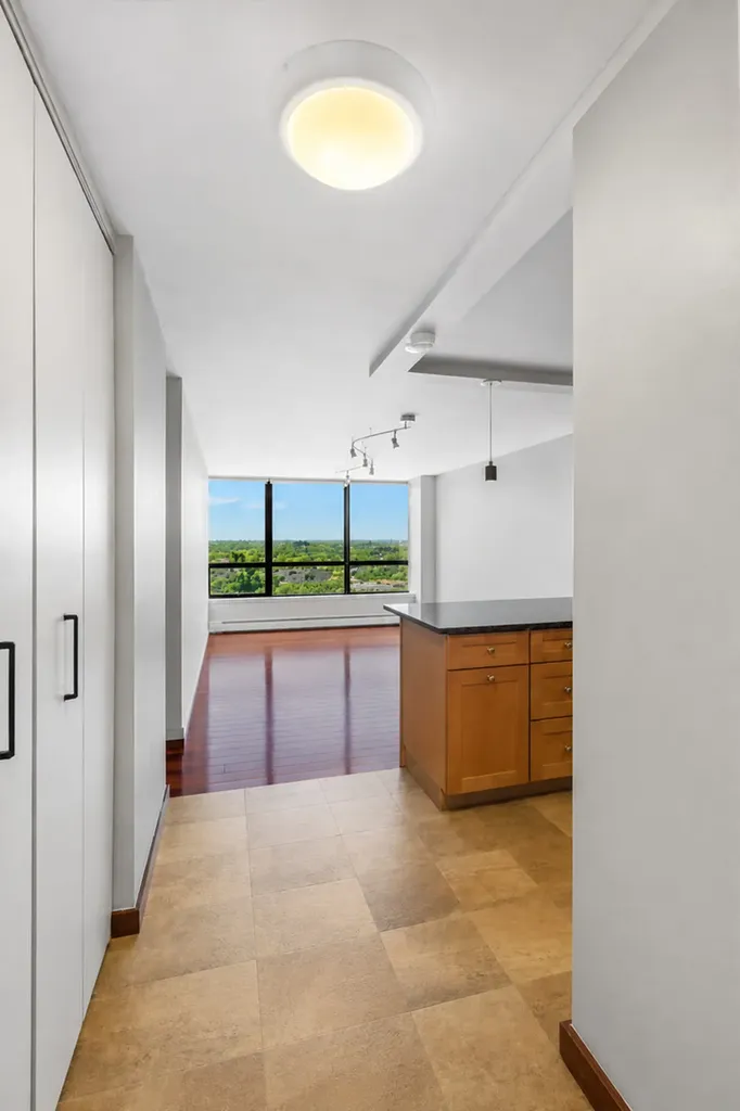 5415 North Sheridan Road Chicago IL 60640