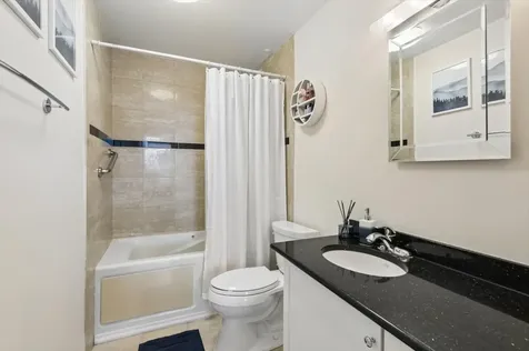 5415 North Sheridan Road Chicago IL 60640