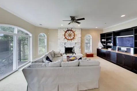 605 Lake Shore Boulevard Wauconda IL 60084