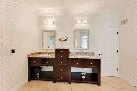 605 Lake Shore Boulevard Wauconda IL 60084