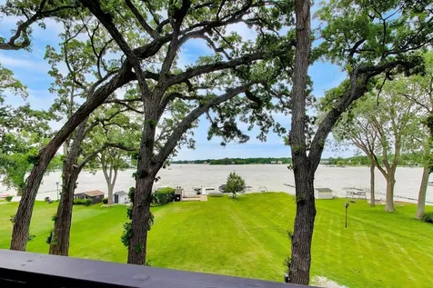 605 Lake Shore Boulevard Wauconda IL 60084