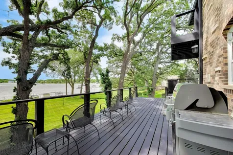 605 Lake Shore Boulevard Wauconda IL 60084