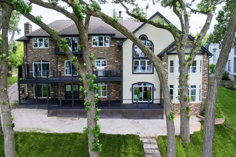 605 Lake Shore Boulevard Wauconda IL 60084