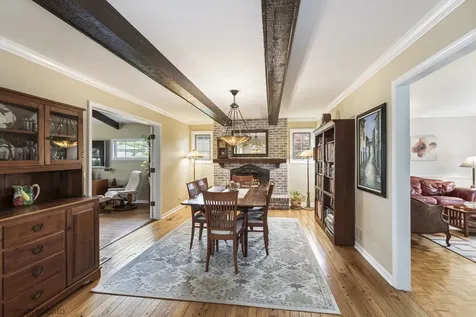 1059 West Chatham Drive Palatine IL 60067