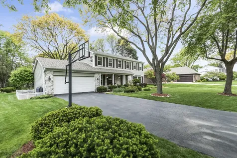 1059 West Chatham Drive Palatine IL 60067