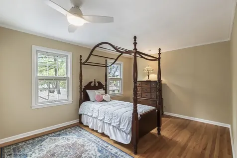 1059 West Chatham Drive Palatine IL 60067