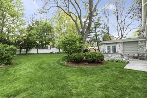 1059 West Chatham Drive Palatine IL 60067