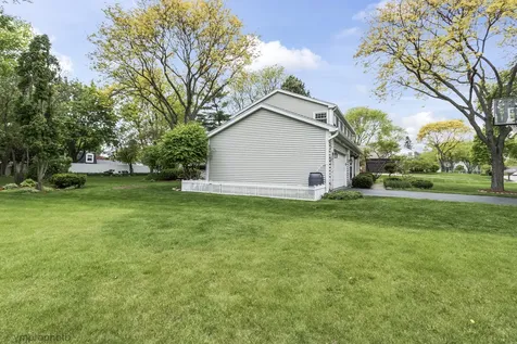1059 West Chatham Drive Palatine IL 60067