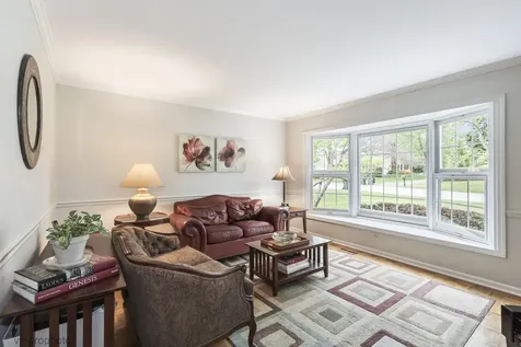 1059 West Chatham Drive Palatine IL 60067