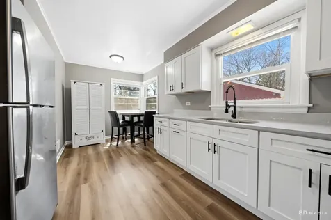 618 Dundee Avenue Flossmoor IL 60422
