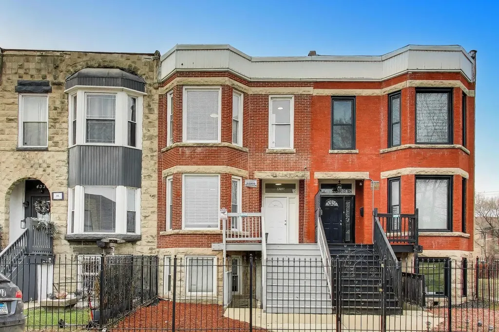 4330 South Langley Avenue Chicago IL 60653