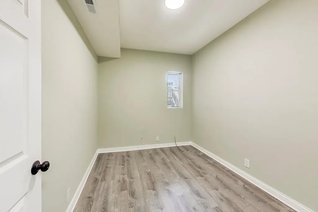 4330 South Langley Avenue Chicago IL 60653