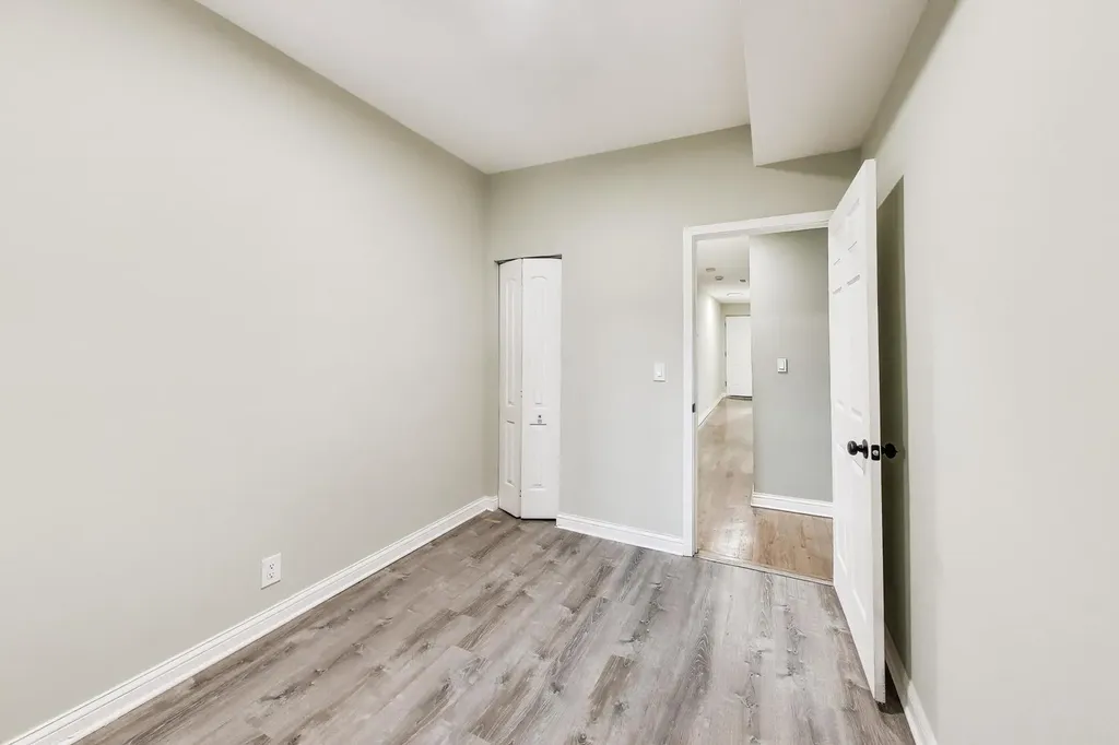 4330 South Langley Avenue Chicago IL 60653