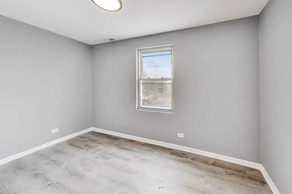 4330 South Langley Avenue Chicago IL 60653