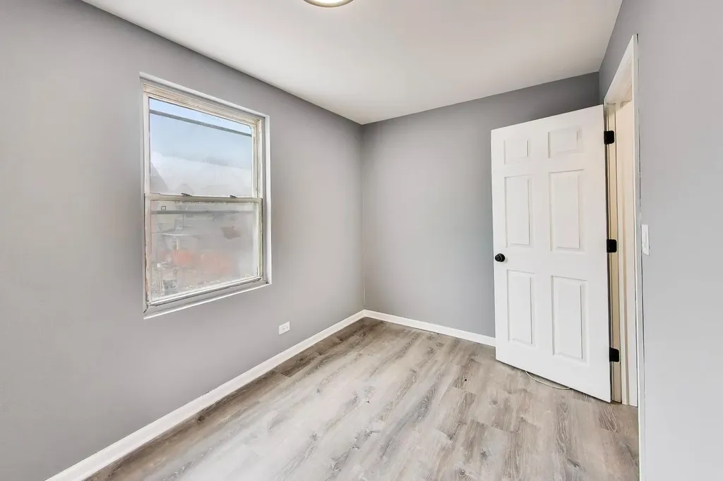 4330 South Langley Avenue Chicago IL 60653