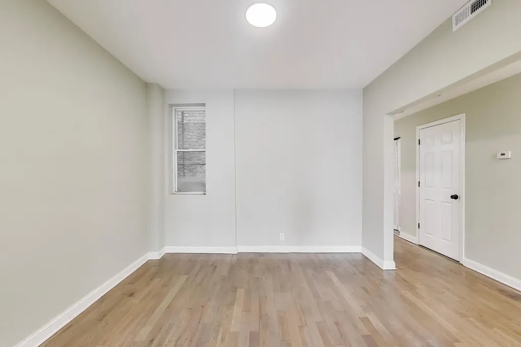 4330 South Langley Avenue Chicago IL 60653