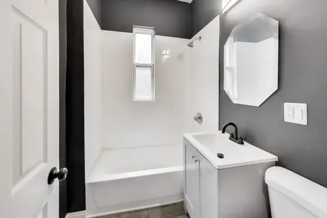 4330 South Langley Avenue Chicago IL 60653