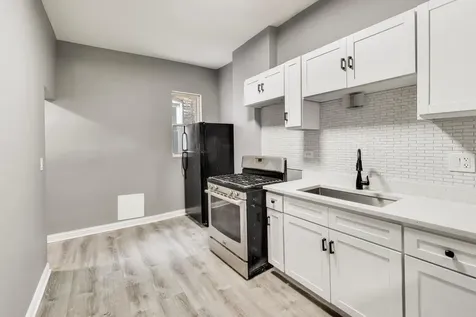4330 South Langley Avenue Chicago IL 60653