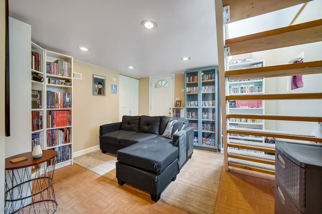 2131 West Highland Avenue Chicago IL 60659