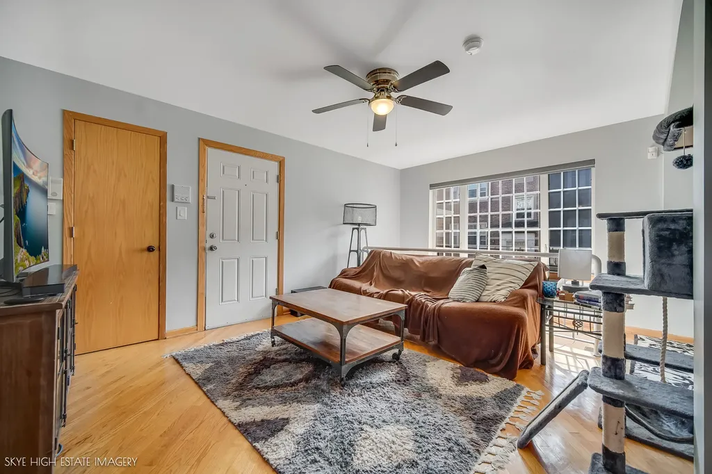 2131 West Highland Avenue Chicago IL 60659
