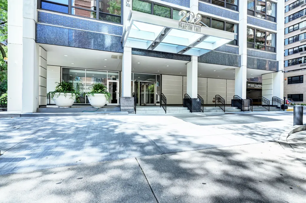 222 East Pearson Street Chicago IL 60611