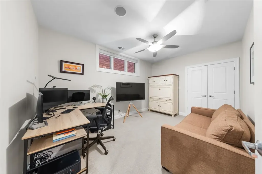 1716 West Wolfram Street Chicago IL 60657