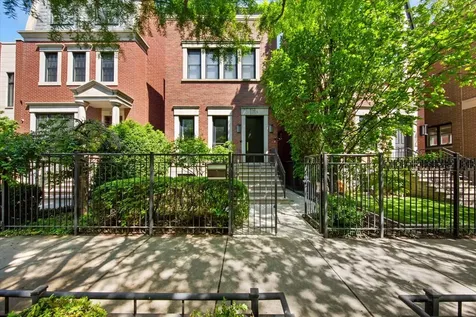 1716 West Wolfram Street Chicago IL 60657
