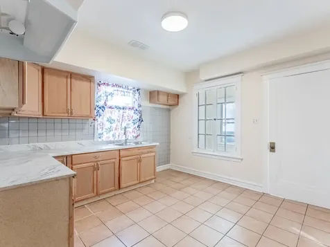 2426 South Central Avenue Cicero IL 60804