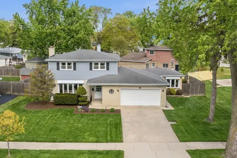 237 North Pioneer Drive Addison IL 60101