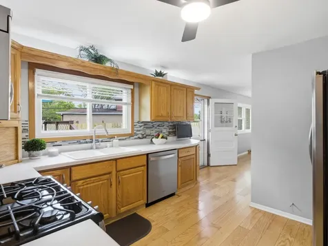 237 North Pioneer Drive Addison IL 60101