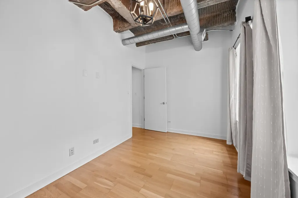 3150 North Sheffield Avenue Chicago IL 60657