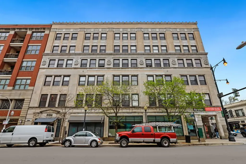 3150 North Sheffield Avenue Chicago IL 60657