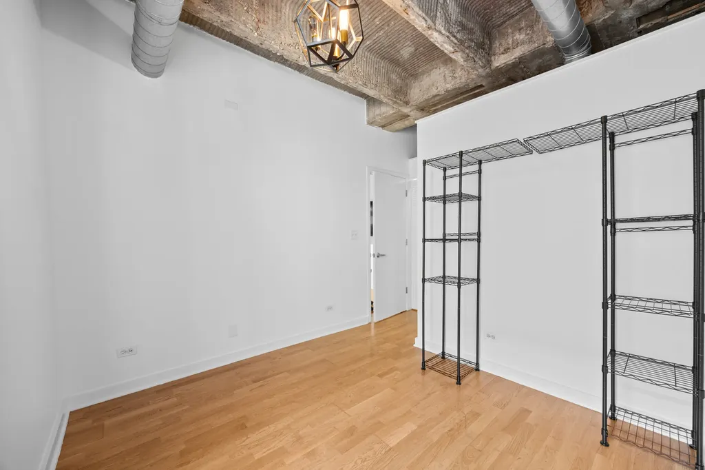 3150 North Sheffield Avenue Chicago IL 60657