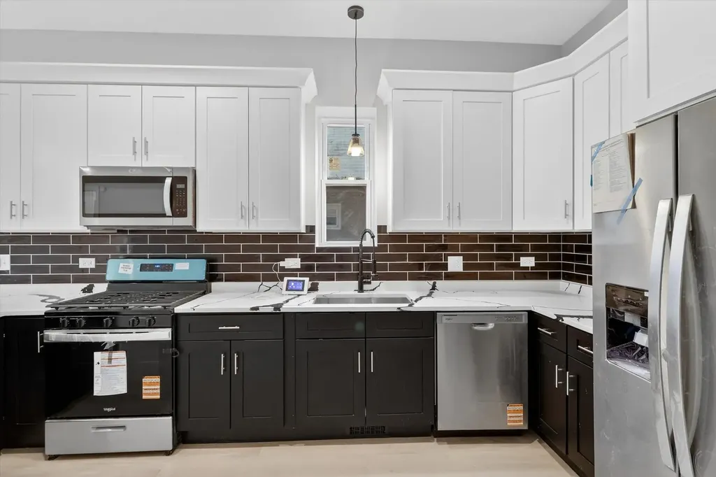 7238 South Union Street Chicago IL 60621