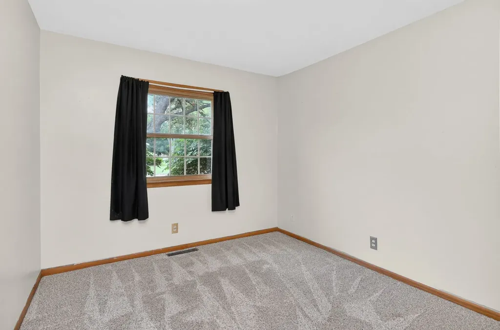 180 Alschuler Drive Aurora IL 60506