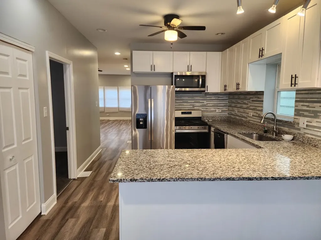 2102 West 68th Place Chicago IL 60636