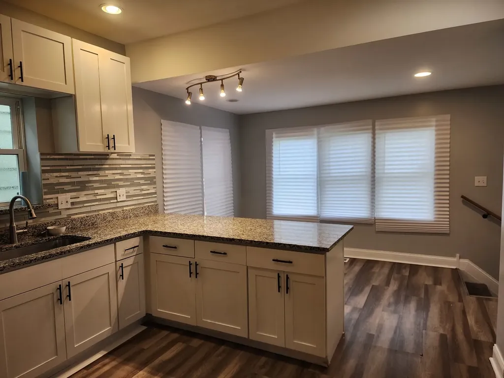 2102 West 68th Place Chicago IL 60636