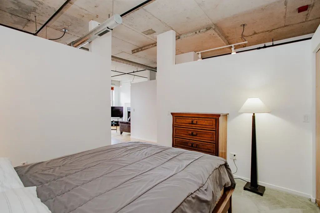 6 South Laflin Street Chicago IL 60607