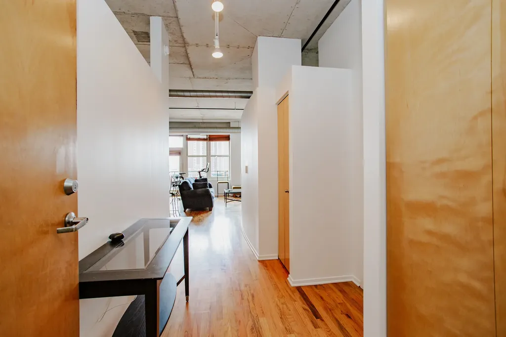 6 South Laflin Street Chicago IL 60607