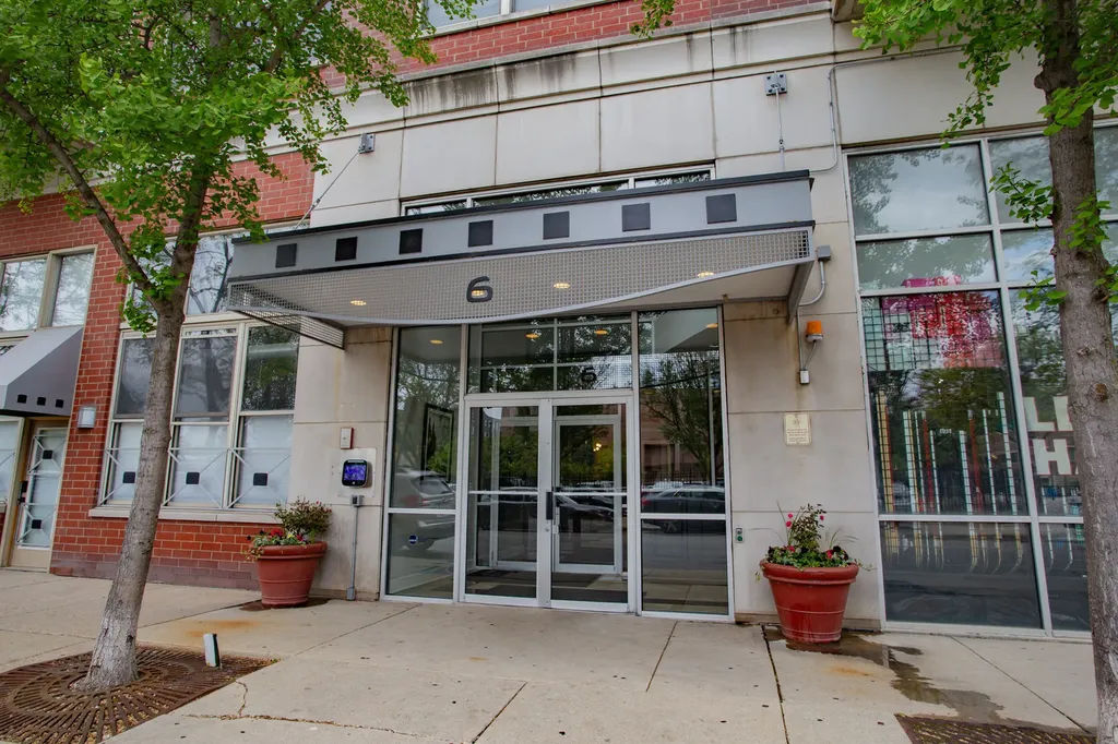6 South Laflin Street Chicago IL 60607