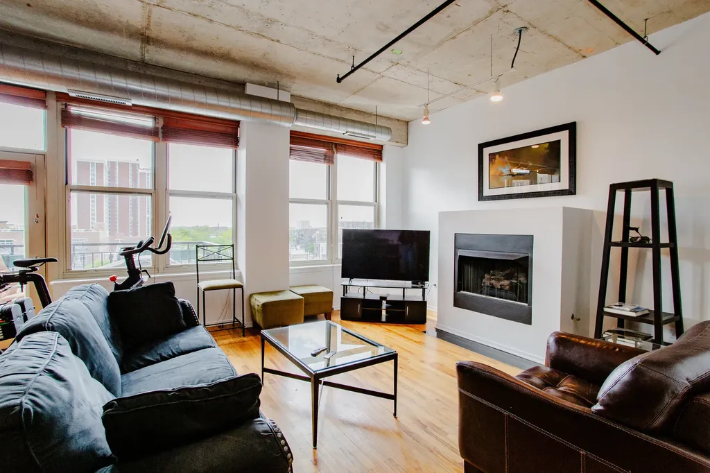 6 South Laflin Street Chicago IL 60607