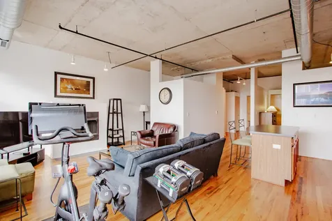 6 South Laflin Street Chicago IL 60607