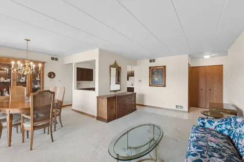 4716 West 106th Place Oak Lawn IL 60453