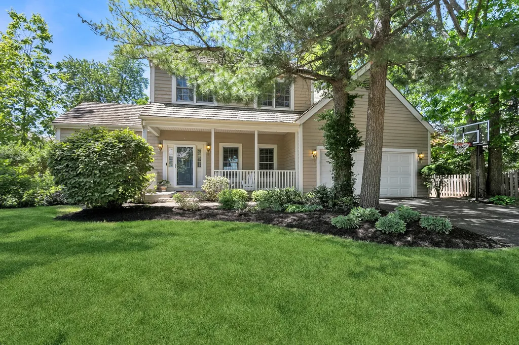670 Williamsburg Avenue Gurnee IL 60031