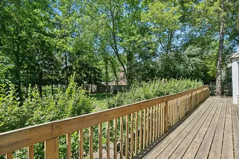 670 Williamsburg Avenue Gurnee IL 60031